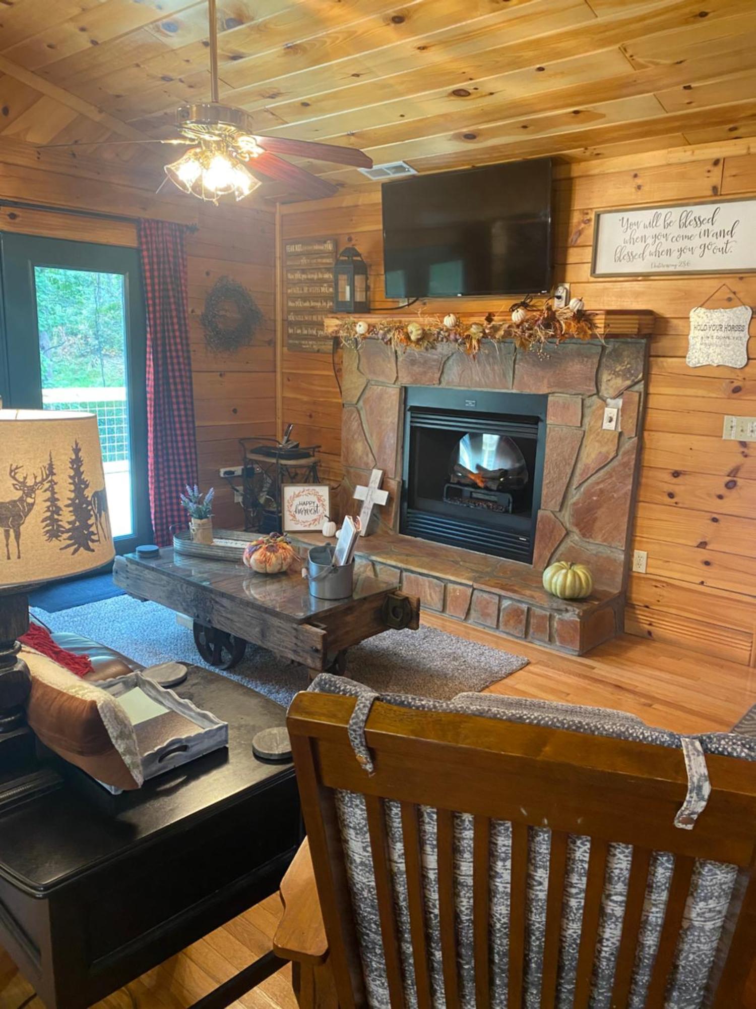 פיג'ן פורג' His Promises Cabin מראה חיצוני תמונה
